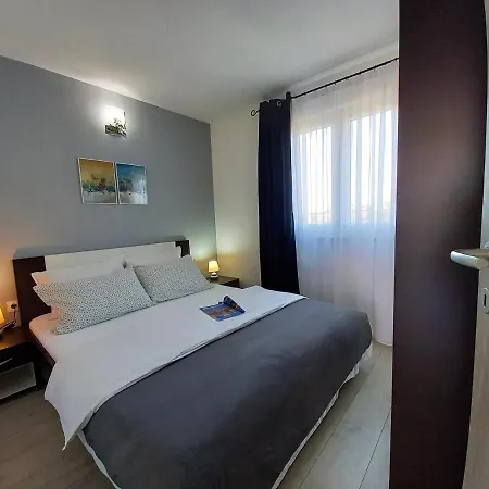 Apartments Antunovic Umag Exterior photo